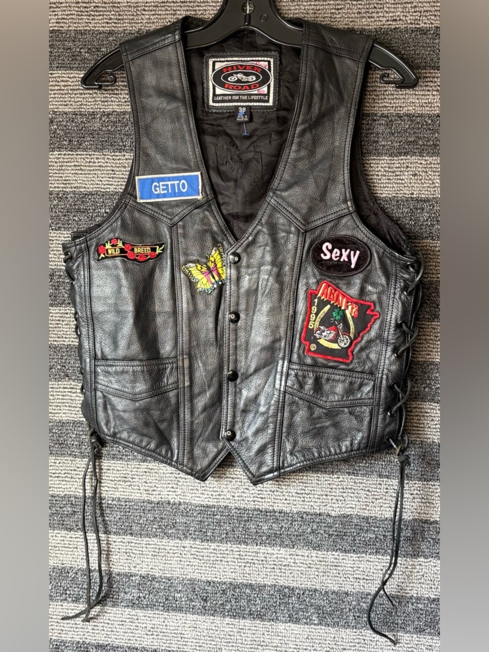 Vintage 90’s River Road Black Leather Motorcycle Vest Patches 38 Men’s Small EUC
